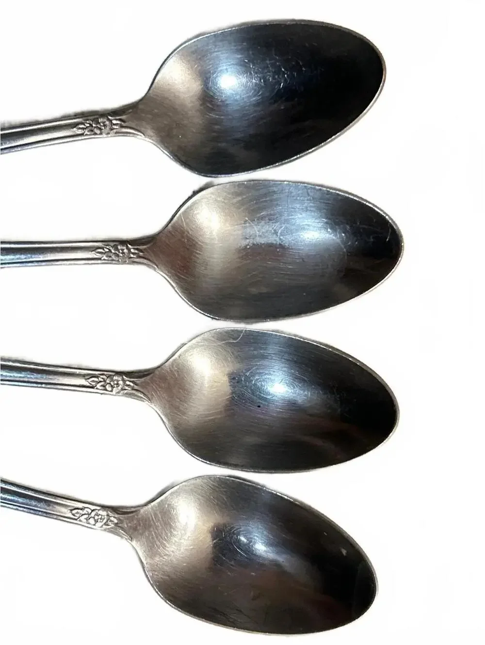 Set of 4 Vintage Stainless Steel Oneida Fenway (Daydream) Spoons